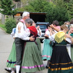 Die "Thüringer Trachten- und Brauchtumsschule" unterhielt die Gäste mit traditionellen Thüringer Tänzen und Thüringer Mundart.